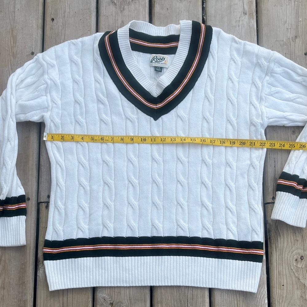 Roots Cable-Knit V-Neck Cricket Sweater with Green and Tan TrimSize Large - Picture 9 of 11